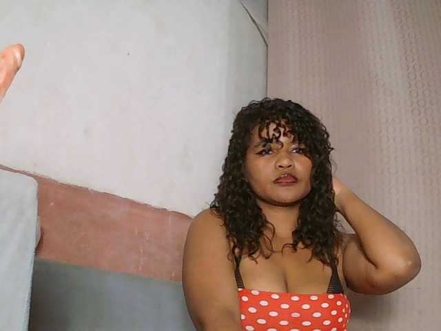 SydneiDollux live cam on BongaCams