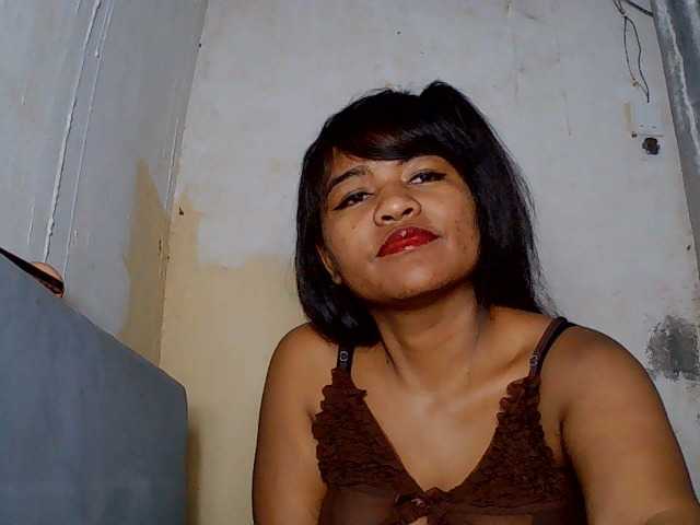 SydneiDollux live webcam show