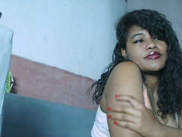 SydneiDollux live cam on BongaCams