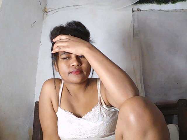 SydneiDollux live cam on BongaCams