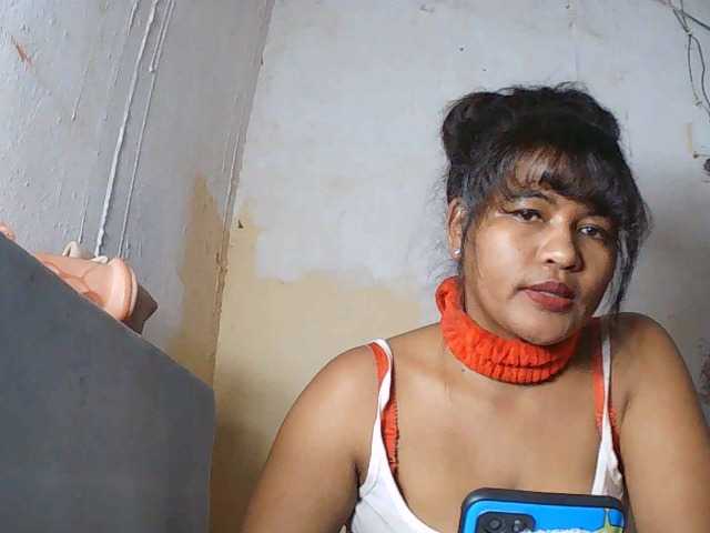 SydneiDollux live cam on BongaCams