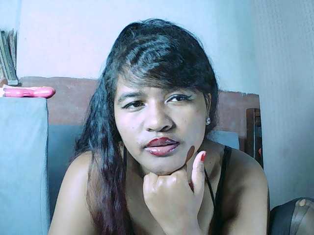 SydneiDollux live cam on BongaCams