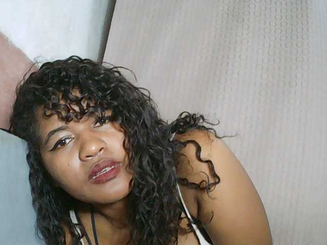 SydneiDollux Live Cam on BongaCams