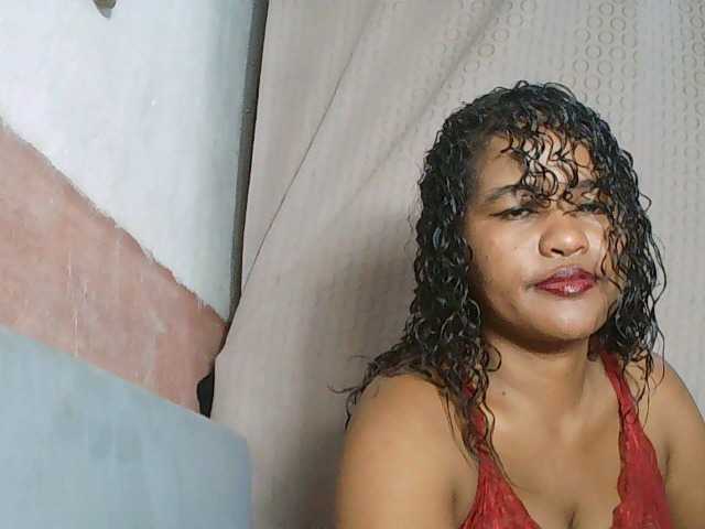 SydneiDollux live cam on BongaCams