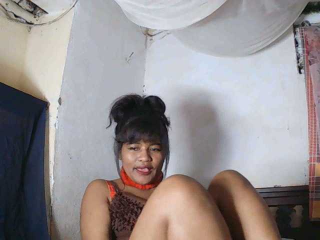 SydneiDollux live cam on BongaCams