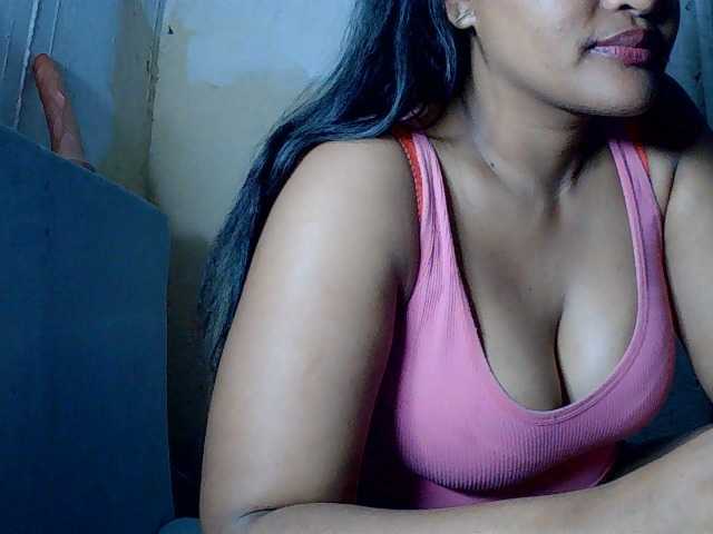SydneiDollux live cam on BongaCams