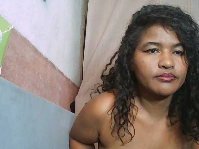 SydneiDollux live cam on BongaCams
