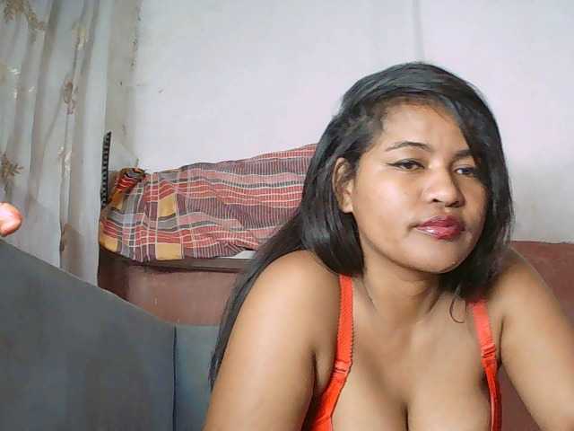 SydneiDollux live cam on BongaCams