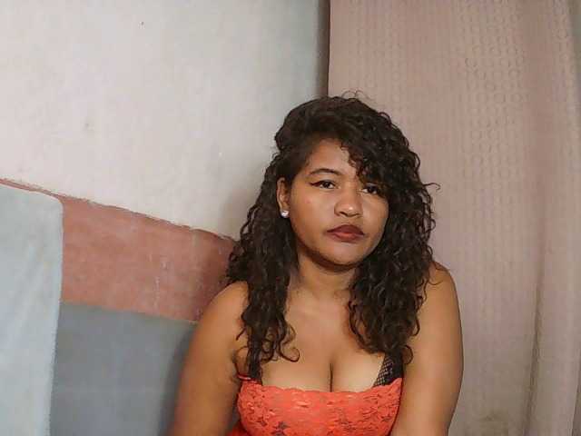 SydneiDollux live cam on BongaCams