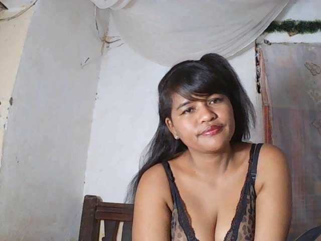 SydneiDollux live cam on BongaCams