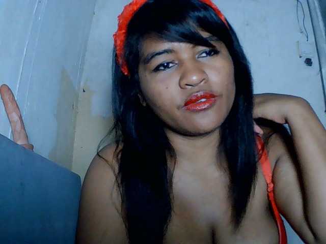 SydneiDollux live cam on BongaCams
