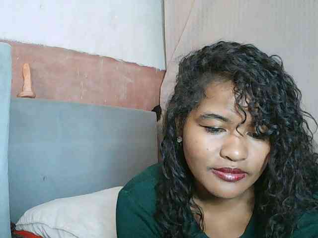 SydneiDollux webcam