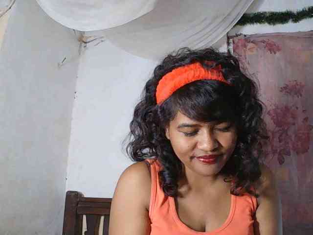 SydneiDollux Live Webcam on BongaCams