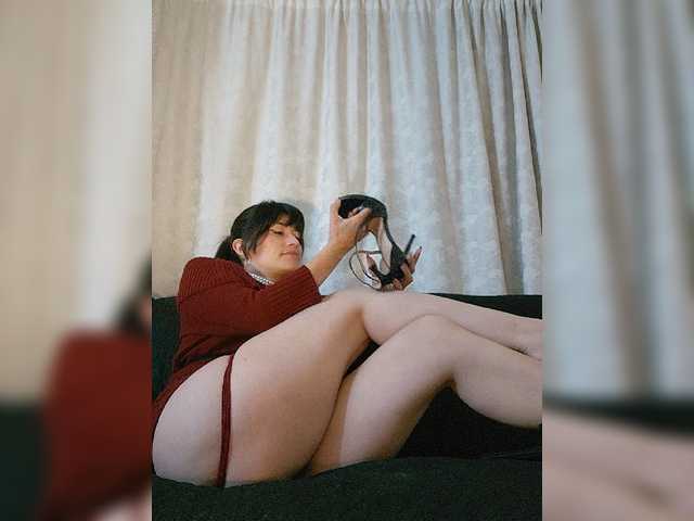 Linda-Tease live webcam show