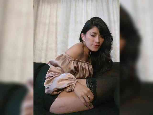 Linda-Tease webcam