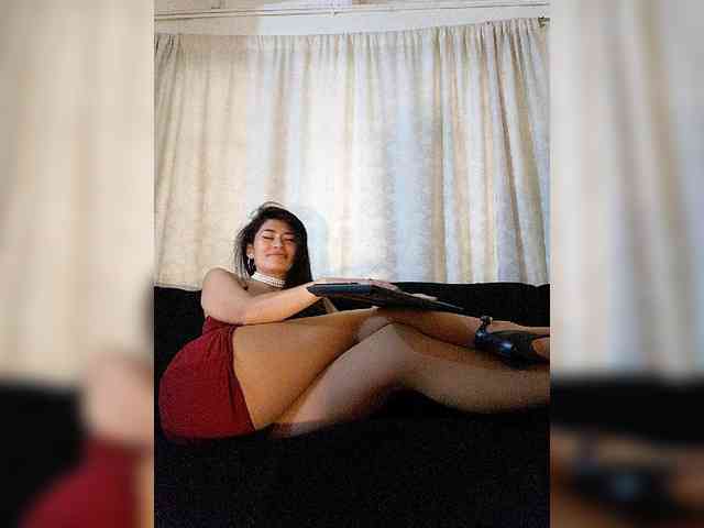 Linda-Tease webcam