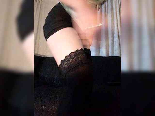 Linda-Tease webcam