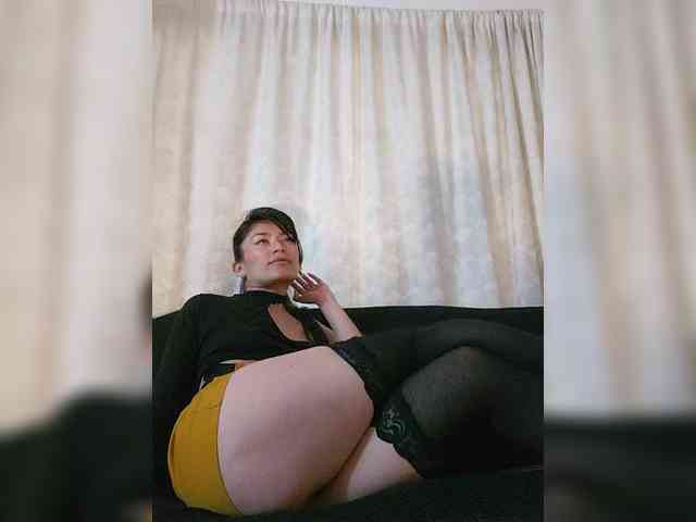 Linda-Tease Live Webcam on BongaCams
