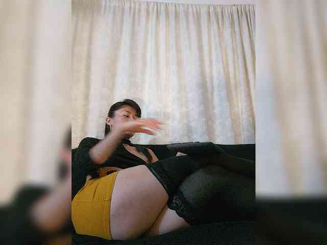 Linda-Tease webcam