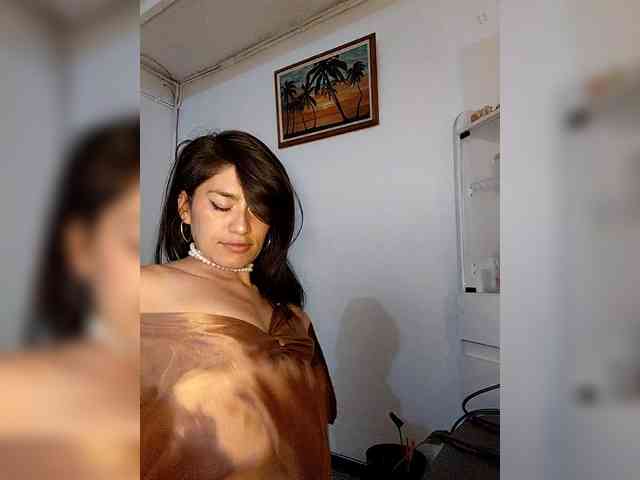 Linda-Tease webcam