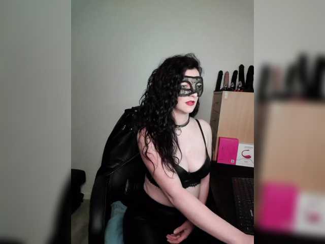 Nin-asexe's BongaCams show and profile