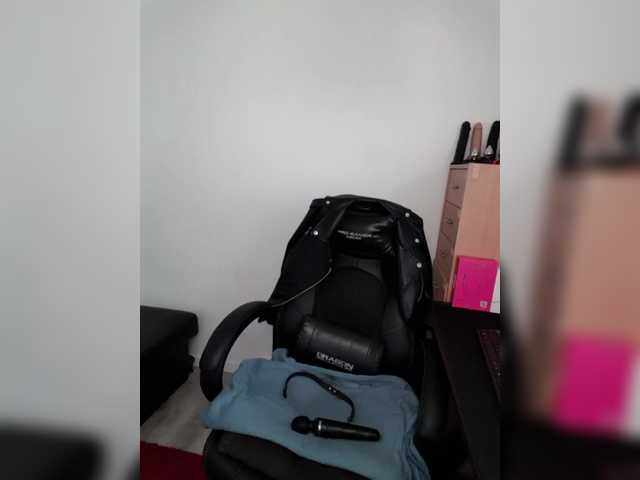 Nin-asexe's BongaCams show and profile