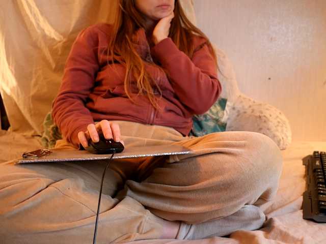 XxpixeyxX's BongaCams show and profile