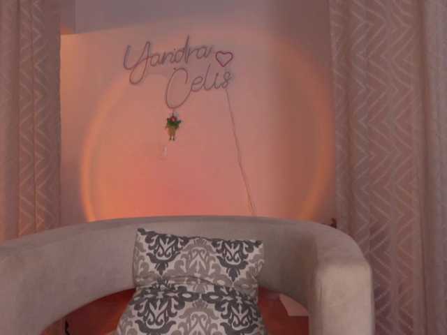 yandracelis live cam on BongaCams