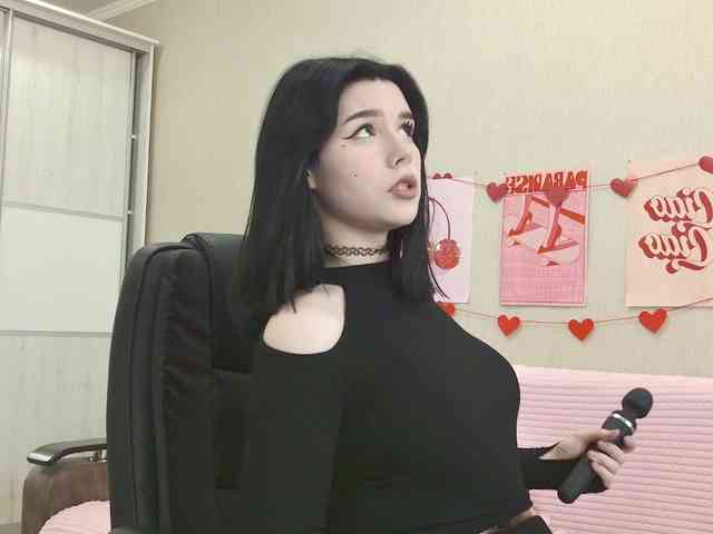 Yoursissydoll