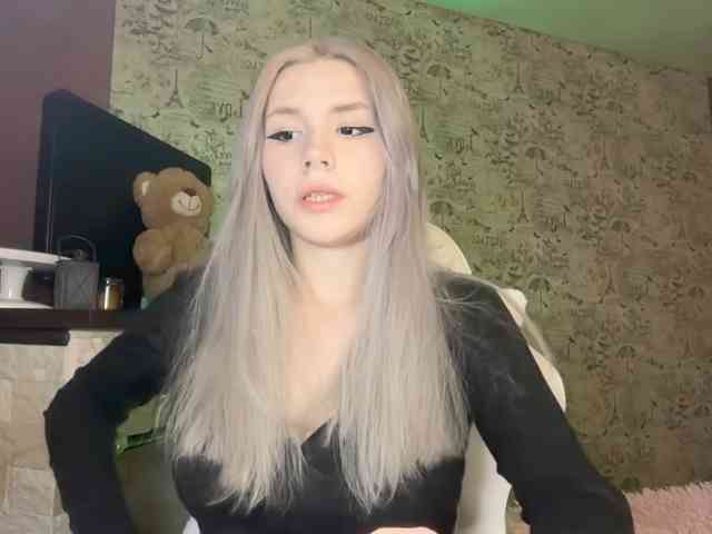 Yoursissydoll