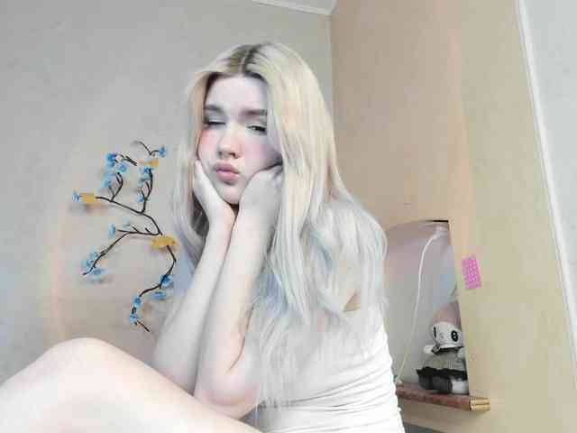 Yoursissydoll Live Webcam on BongaCams