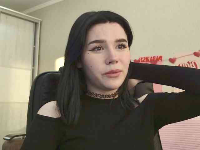 Yoursissydoll Live Webcam on BongaCams