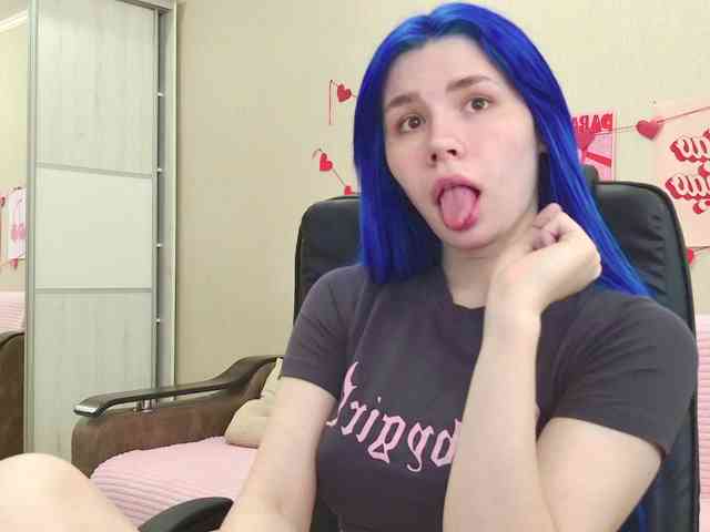 Yoursissydoll