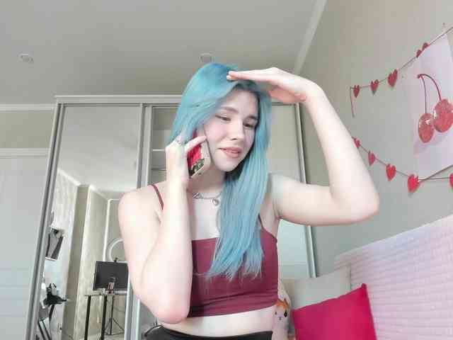 Yoursissydoll Live Webcam on BongaCams