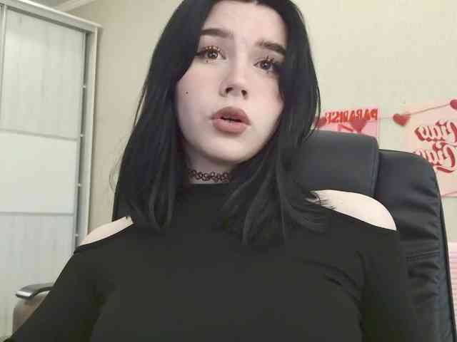 Yoursissydoll