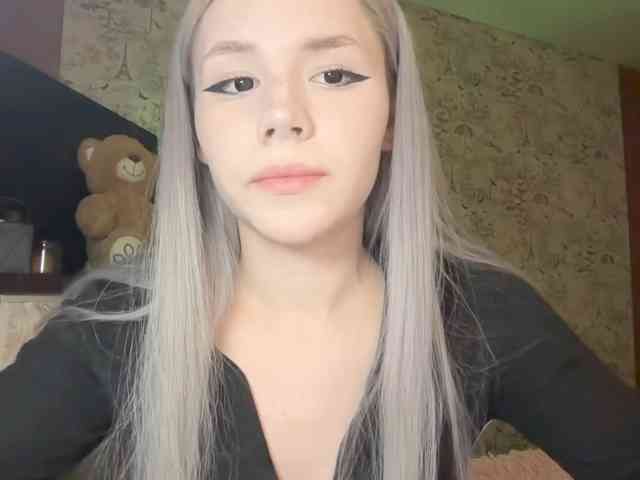 Yoursissydoll