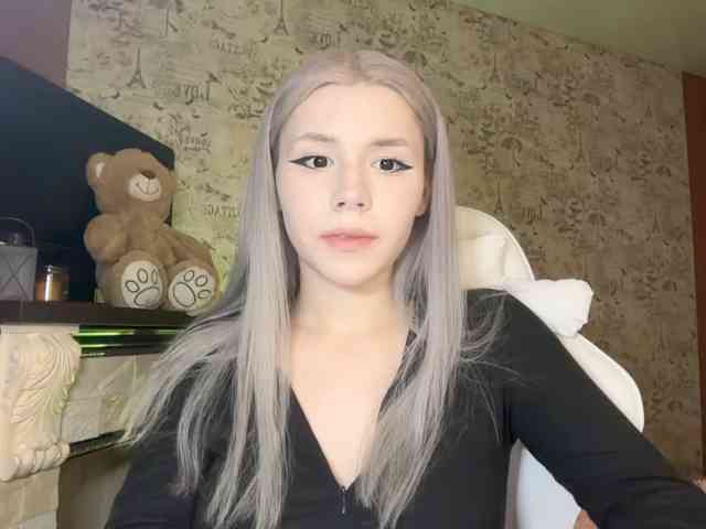 Yoursissydoll