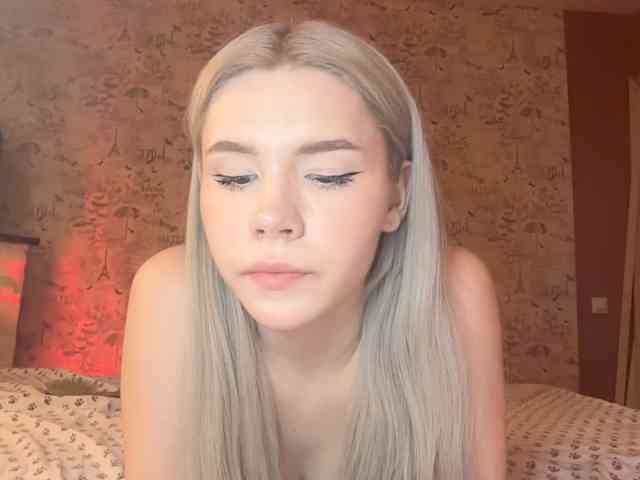 Yoursissydoll Live Webcam on BongaCams