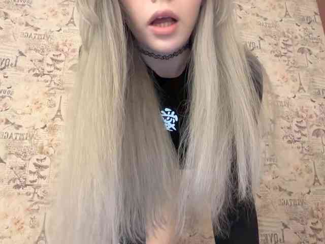 Yoursissydoll