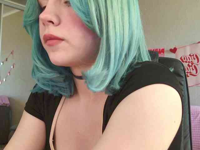 Yoursissydoll