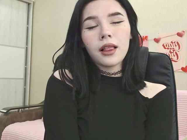 Yoursissydoll