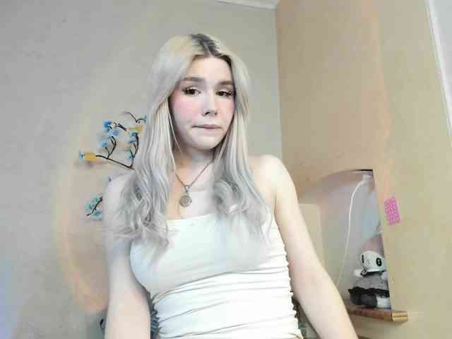 Yoursissydoll Live Webcam on BongaCams