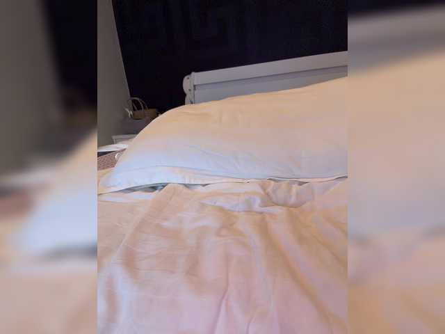 Sara- live cam preview