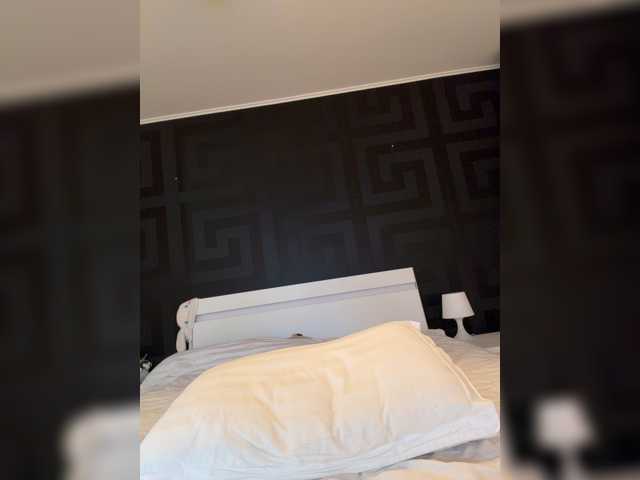 Sara-, en directo ahora en BongaCams