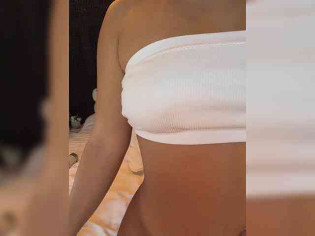 -Sara- webcam