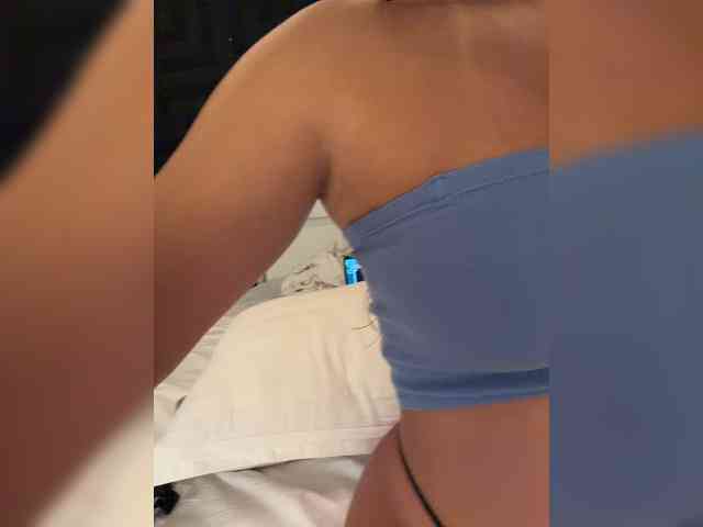 -Sara- webcam