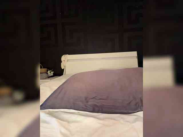 Sara- Sex Cam Show