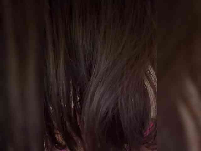Model: -Sara-