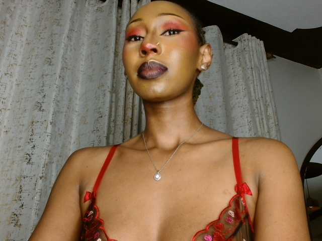adriana-crystal23 live cam on BongaCams