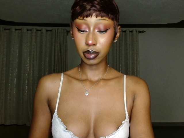 adriana-crystal23's BongaCams show and profile